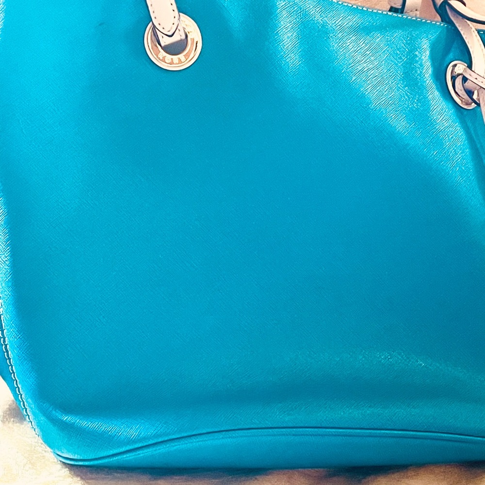 Bright teal Michael Kors handbag - Picture 4 of 5
